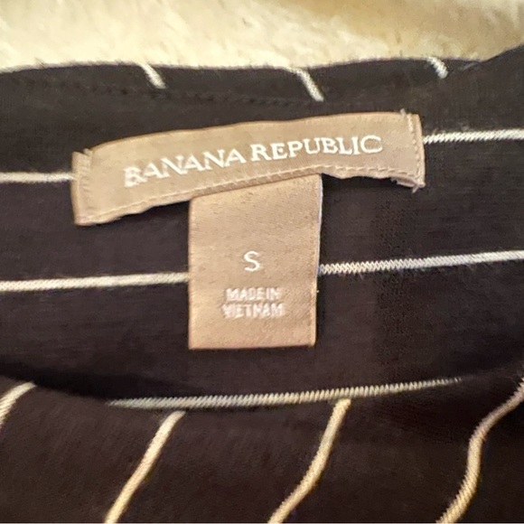 BR Like New Dress Black with Stripes Long-sleeve - Picture 2 of 2